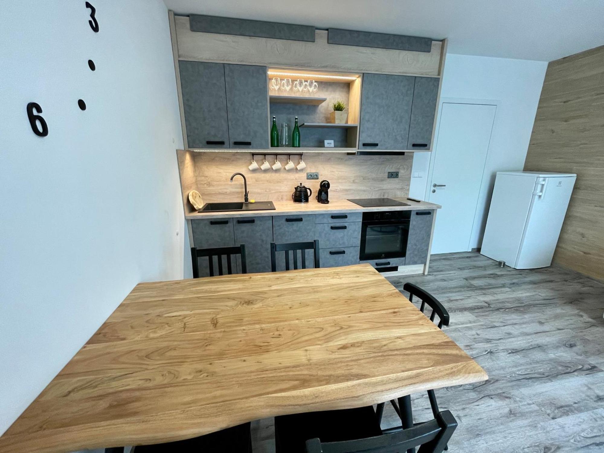 Apartman Pod Sneznikem โดลนี โมราวา ภายนอก รูปภาพ
