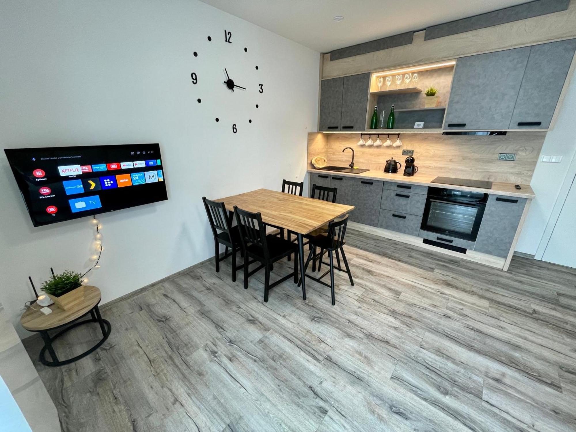 Apartman Pod Sneznikem โดลนี โมราวา ภายนอก รูปภาพ